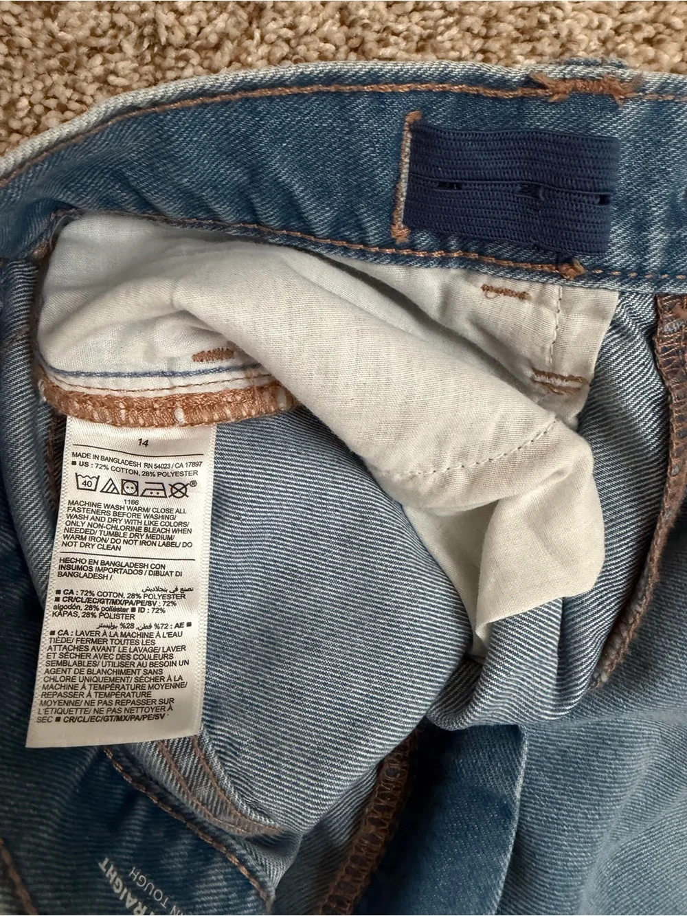 Old Navy High-Rise Straight Jeans in Medium Blue